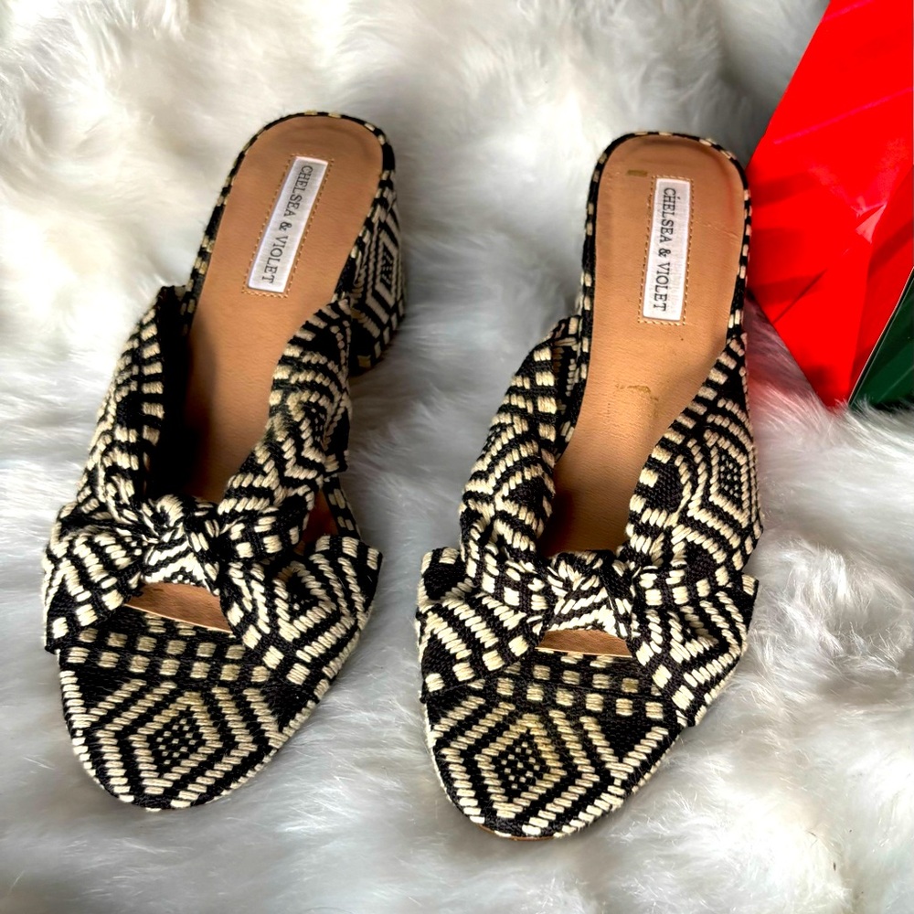 Chelsea & Violet Tribal Sandals 8